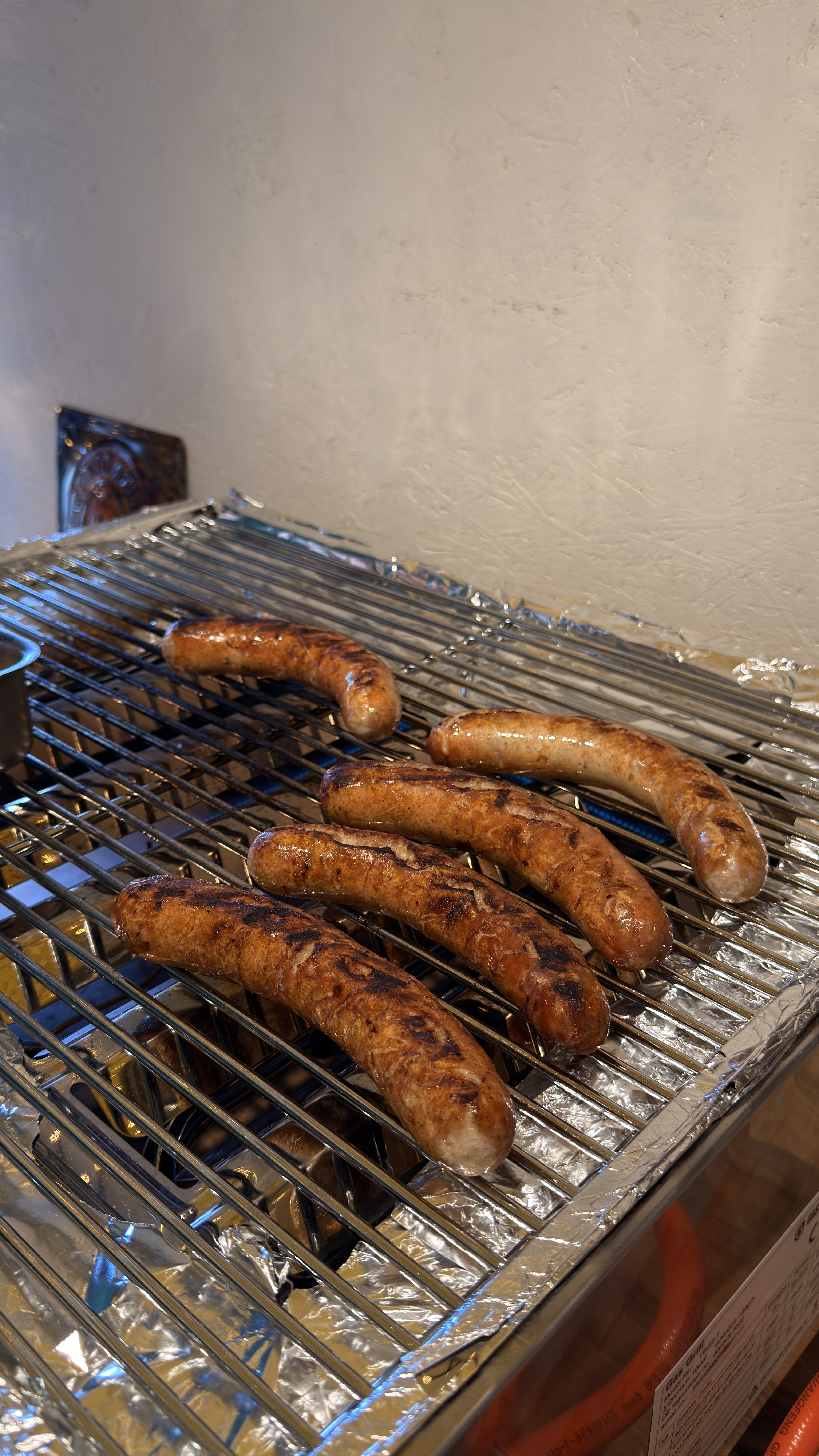 Bratwurst nach eigener Rezeptur frisch vom Grill